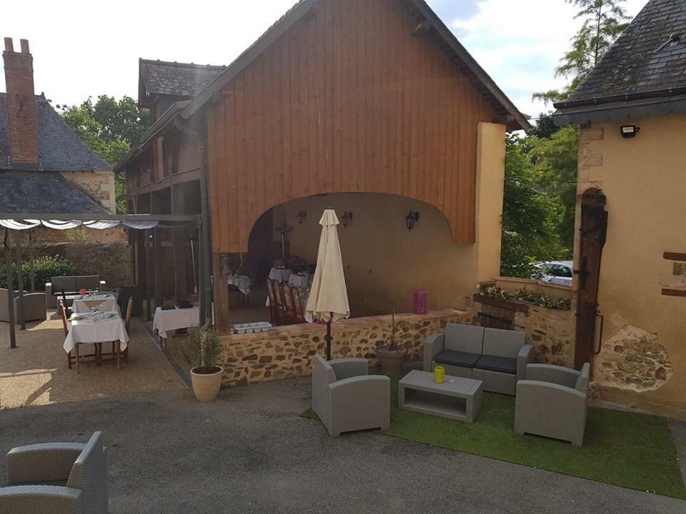 Le Relais De La Caleche Hotel Saint-Denis-d'Anjou Exterior photo